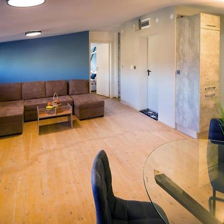 Peace&Quiet Apartment Burgas Stad Buitenkant foto